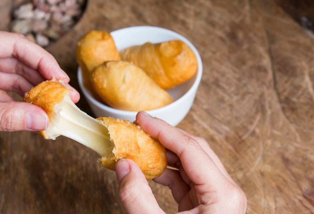 tequeños rellenos de queso
