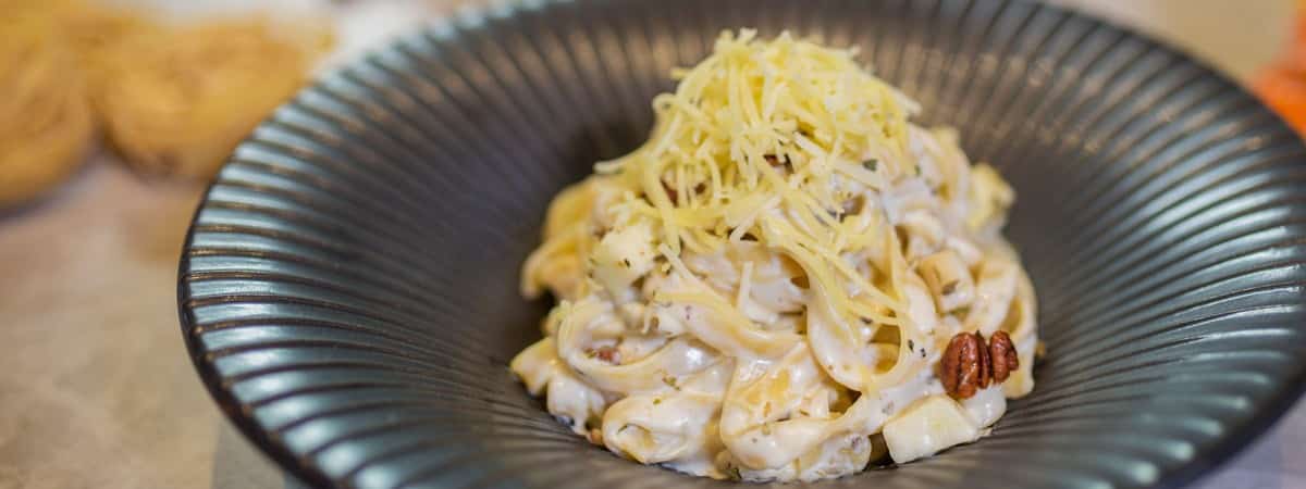 Pasta con salsa de manzana