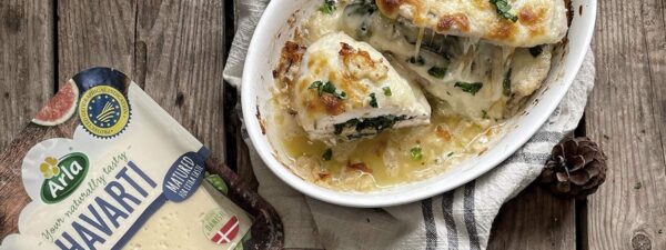 Pechugas al horno rellenas con arla havarti madurado.