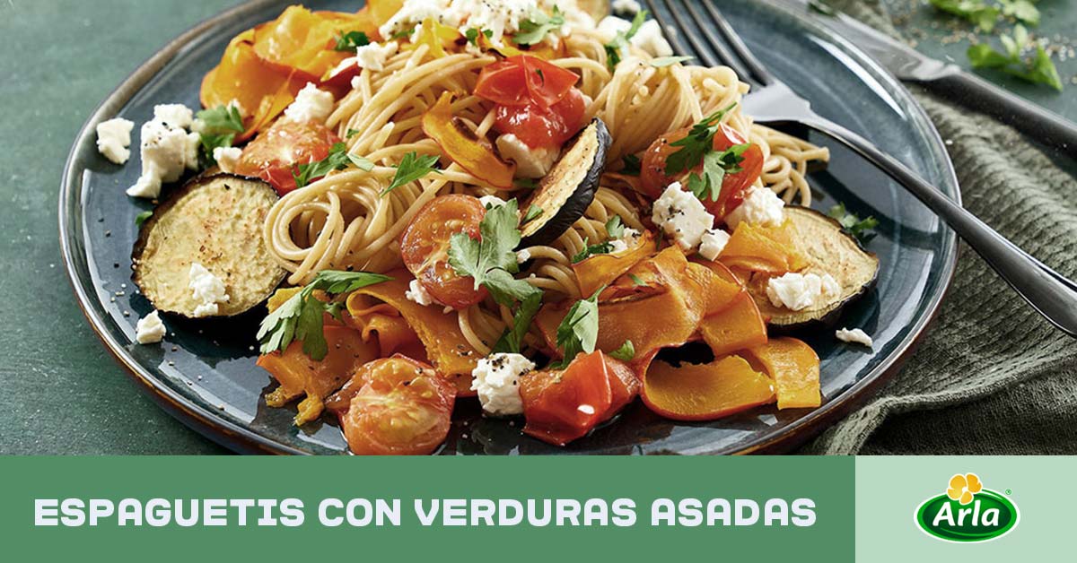 Espaguetis con verduras asadas y Arla Apetina | Naturarla